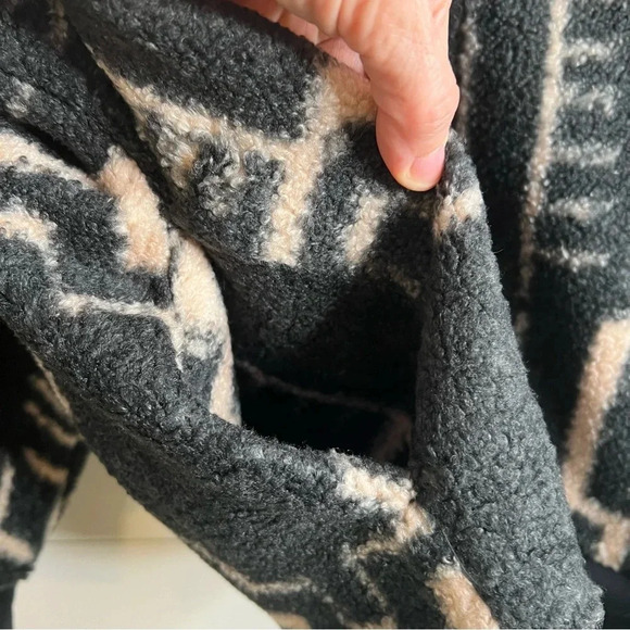 Susan Graver Weekend Printed Polar Fleece Bomber Jacket. Size Extra Large. - Picture 9 of 13